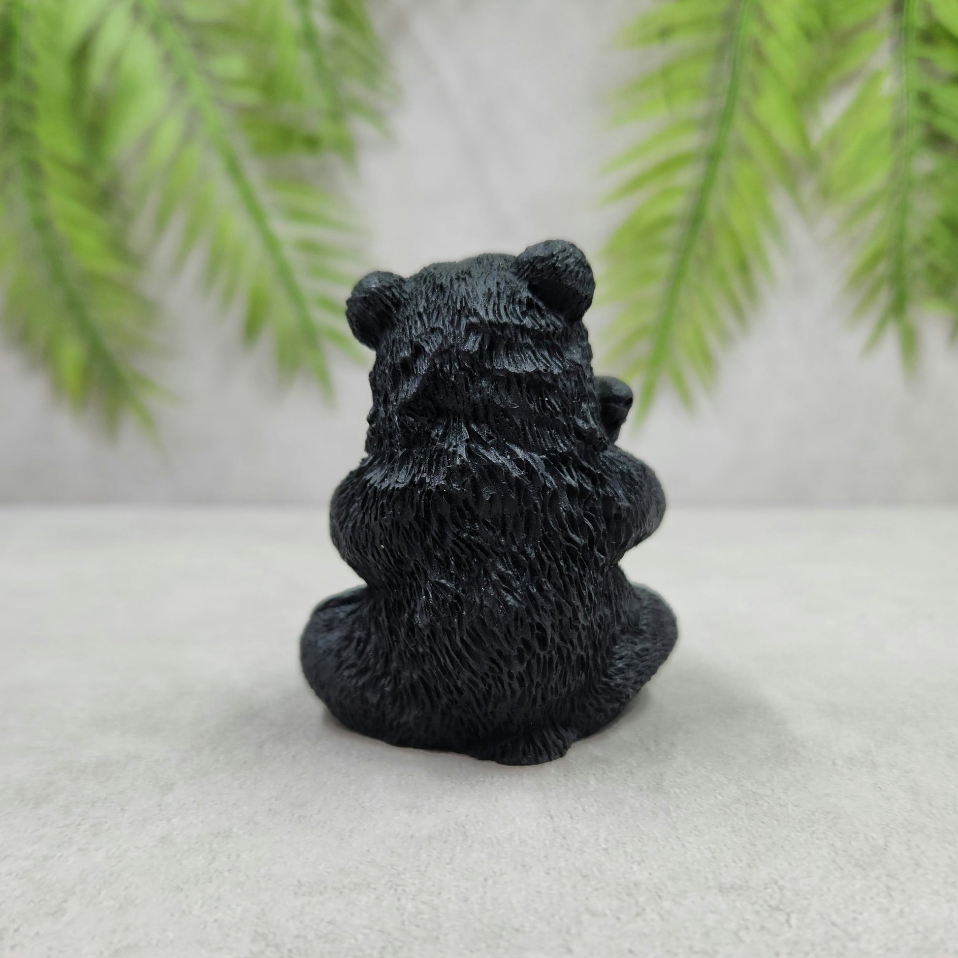 Shungite Bear with Fish 50g